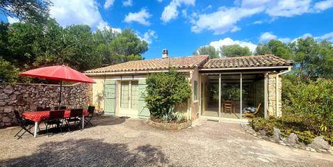 Gîte pour 14 personnes, avec piscine ainsi que balcon et jardin à Salernes