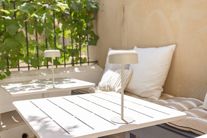 Chambre « Garrigue » avec terrasse partagée, Wi-Fi et climatisation in Treilles, Côte méditerranéenne (France)