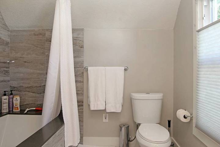 Holiday rental for 8 people, with terrace and garden in Salt Lake City