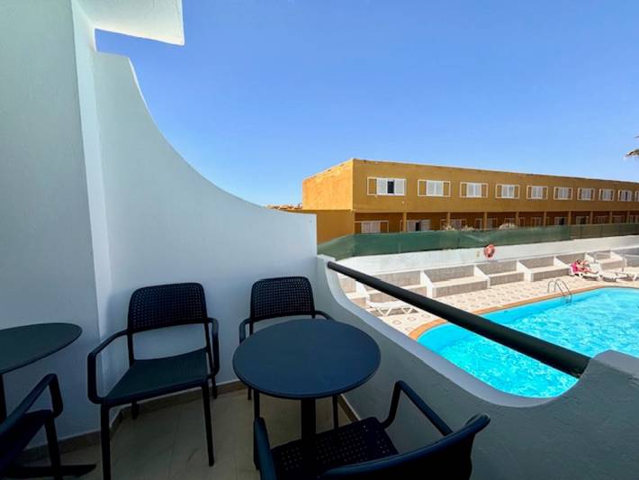 Casa Jable: Casa de vacaciones con jardín compartido, balcón privado y Wi-Fi in Costa de Antigua, Antigua