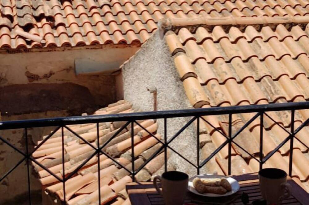 Yota's Studio im Zentrum von Poros in Poros Stadt, Poros