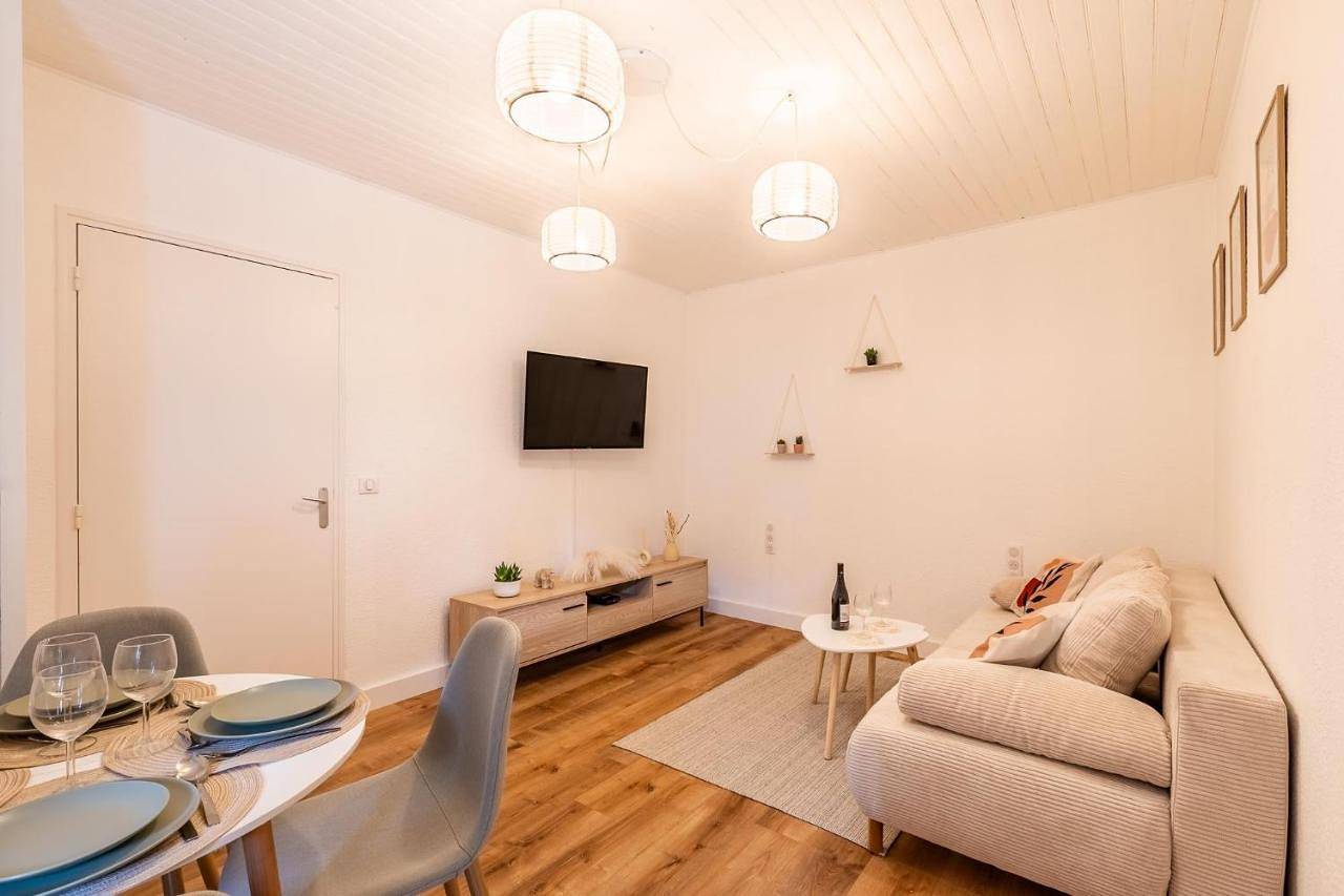 Appartement entier, One-Bedroom Apartment in Saint-Georges-d'Orques, Côte méditerranéenne (France)