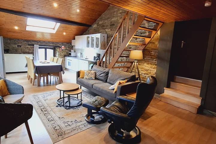 Gîte pour 5 personnes, avec terrasse et jardin