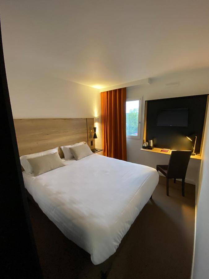 Confort Double Room in Orvault, Région de Nantes
