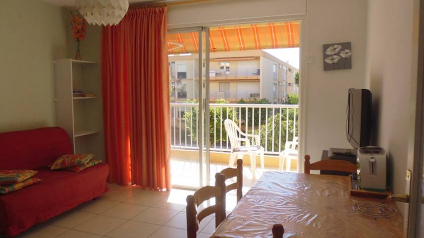 Gîte pour 4 personnes, avec balcon et piscine dans Plage de l'Anglade - 2