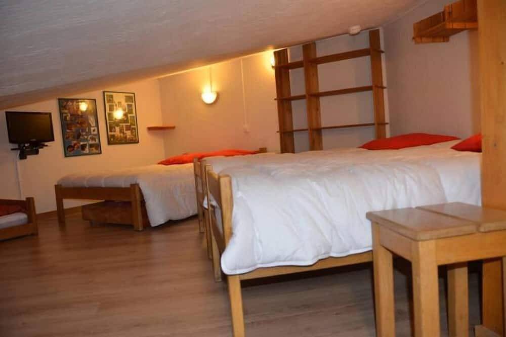 Entire apartment, Apartment in central Val Thorens on the slopes - magnificent view! in Val Thorens, Les Trois Vallées