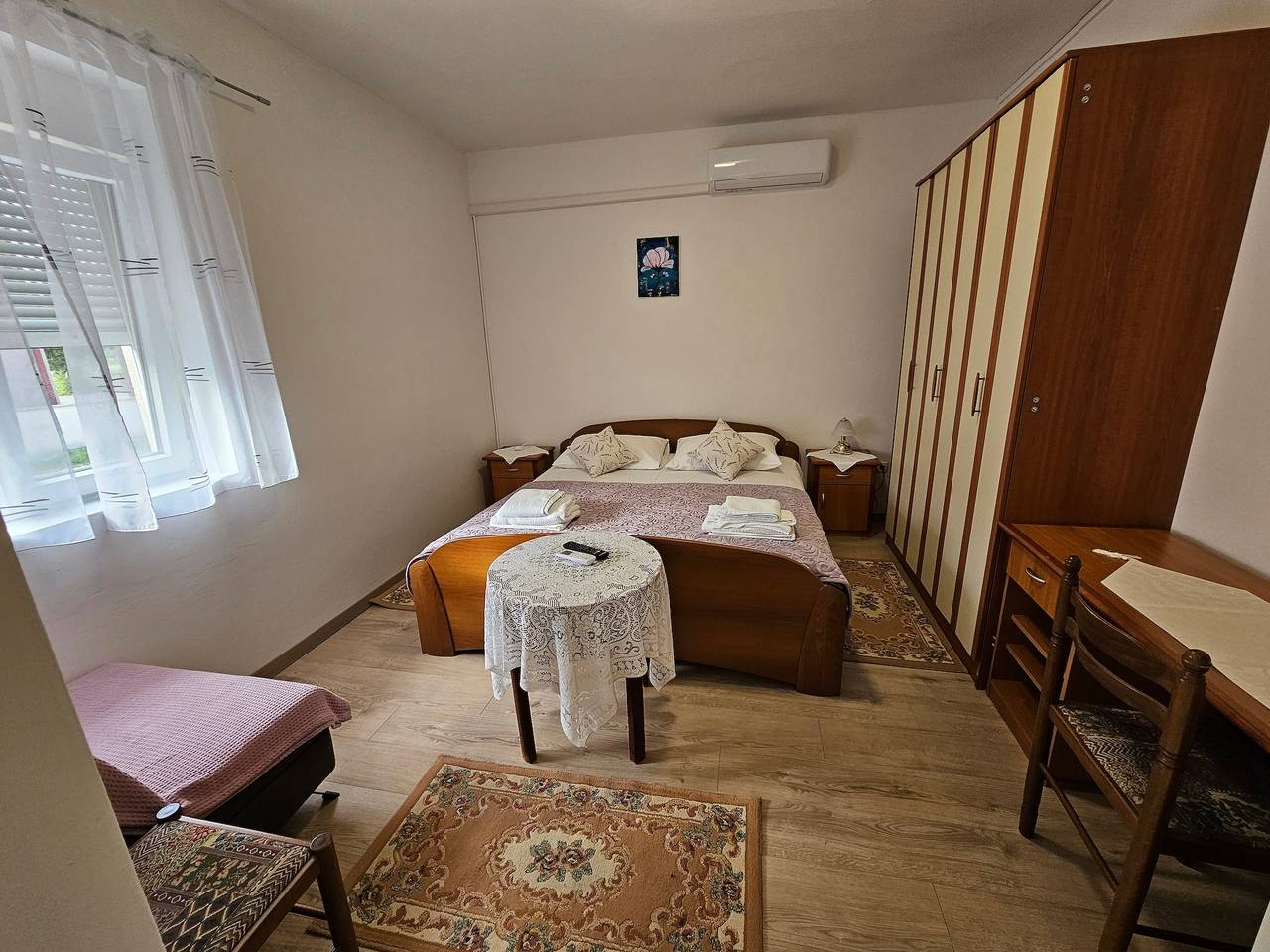 Ganze Wohnung, 1-Zimmer-Ferienwohnung mit Terrasse Mundanije, Rab A-23315-a in Palit, Rab