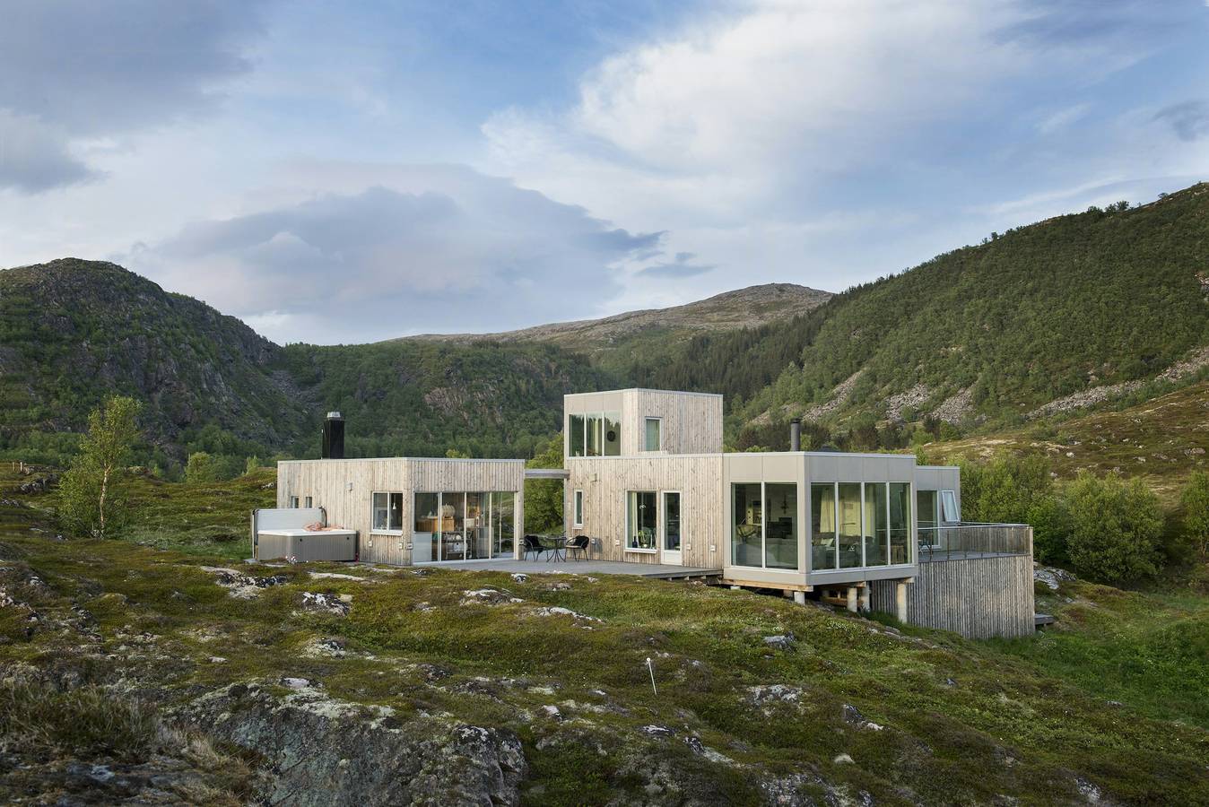 Vestavindshagen - modernes Kleinod an Meer und Bergen in Harstad