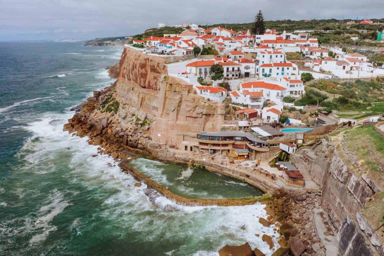 Azenhas do Mar Beach House in Azenhas do Mar, Costa de Lisboa