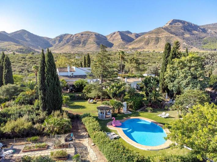 Chambre d’hôte pour 2 personnes, avec Terrasse et Jardin ainsi que Piscine et Vue à Alhaurín de la Torre