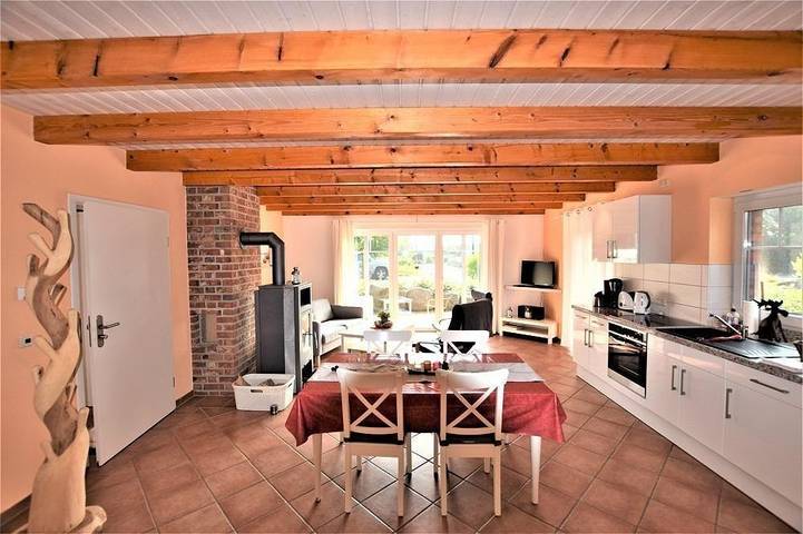 Ferienwohnung mit Meerblick für 4 Personen, mit Terrasse und Garten in Hohwacht