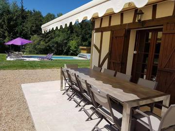 Gîte pour 11 personnes, avec terrasse ainsi que piscine et jardin à Fontaines-en-Sologne