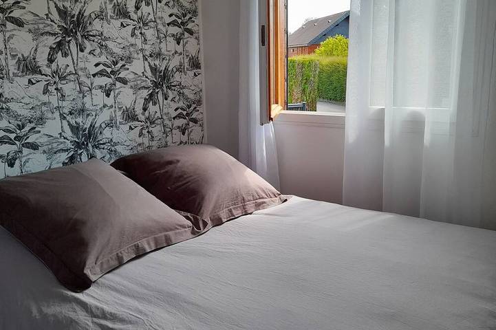 Chalet pour 4 personnes, avec Terrasse ainsi que Jardin et Piscine dans le Calvados - 3