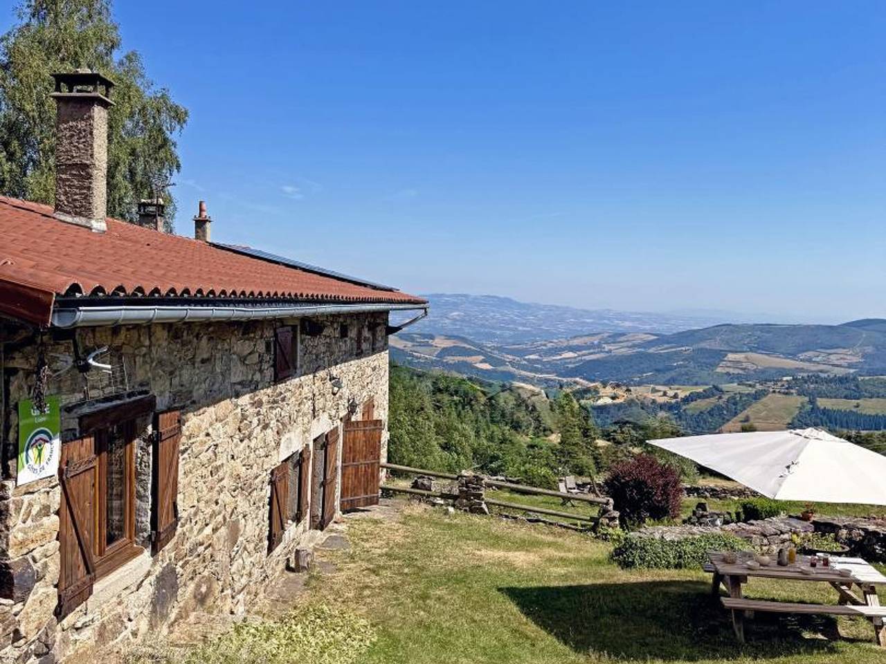 Gîte confortable au cœur du Pilat avec vue imprenable in Doizieux, Parc Naturel Régional du Pilat