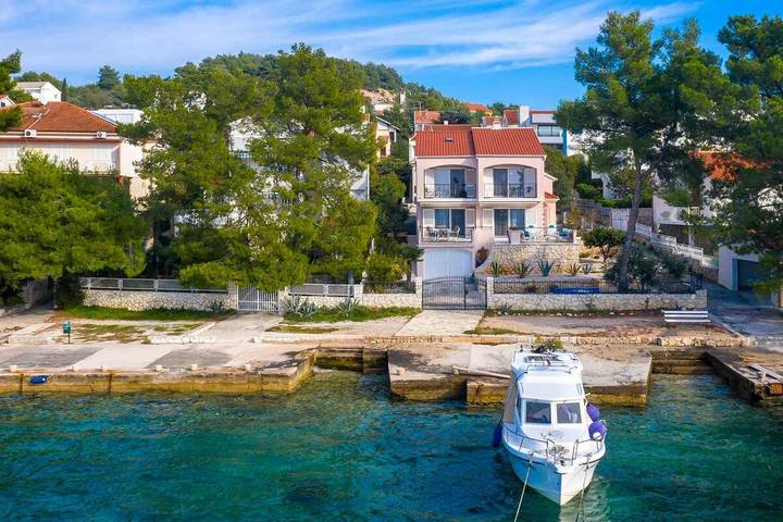 Location de vacances pour 6 personnes, avec vue ainsi que jardin et vue sur l’océan, adapté aux familles à Zaboric - 4