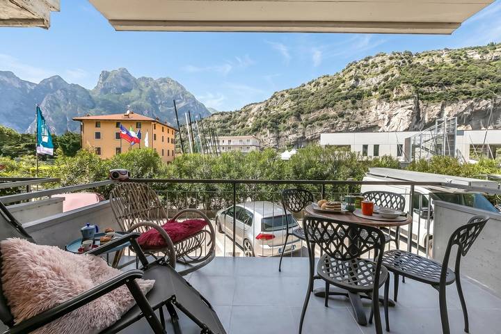 Ferienwohnung für 4 Personen, mit Balkon und Kinderpool sowie Seeblick in Arco - 2
