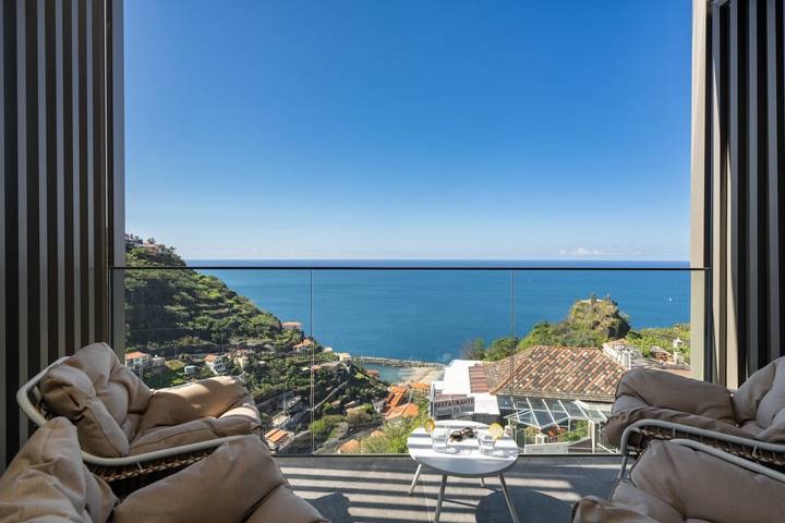 Apartamento para 4 personas, con balcón y piscina en Calheta
