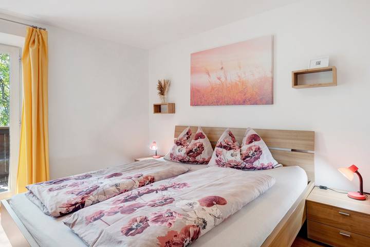 Room 'Rienznerhof Landruhe No. 3' with Mountain View, Shared Terrace & Wi-Fi in Gleno, Montan