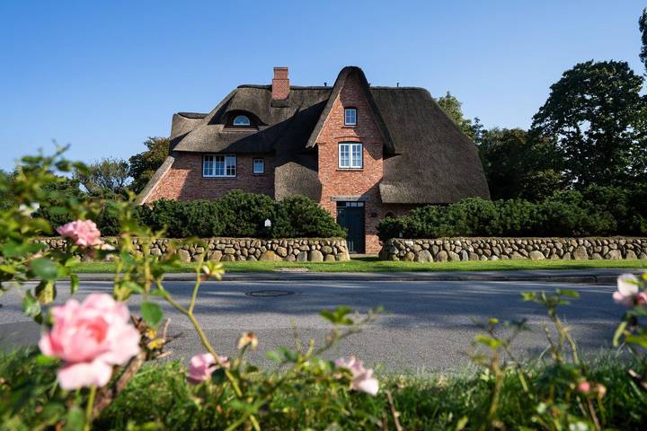 Ferienhaus für 7 Personen, mit Terrasse und Garten sowie Sauna in Keitum