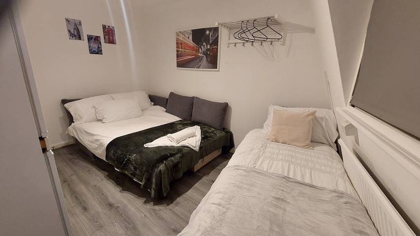 Vacation apartment for 7 people, kid friendly in Camden