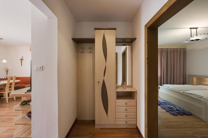 BnB für 2 Personen, mit Ausblick und Garten sowie Pool, mit Haustier in Südtirol - 4