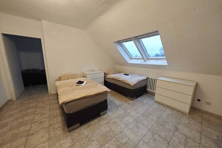 Ganze Wohnung, Helle 3-Zimmer-Wohnung mit 7 Schlafplätze in Krefeld, Niederrhein