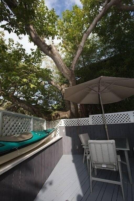 Ganze Wohnung, Perfekte Lage in West Beach! Two-Level 1-Br / 1Ba - Gehen Sie in die Innenstadt oder zum Strand. in Santa Barbara, Santa Barbara County