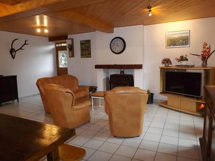 Location de vacances pour 8 personnes, avec jardin à Saint-Projet-de-Salers - 3