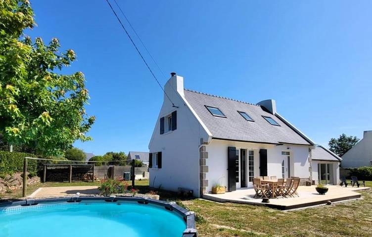 Location de vacances pour 8 personnes, avec Jacuzzi et Terrasse ainsi que Jardin et Piscine dans Plage Vougot Plouguerneau