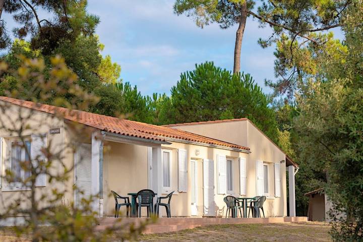 Parc de vacances pour 4 personnes, avec jardin ainsi que bassin pour enfant et piscine, animaux acceptés en Charente-Maritime - 3