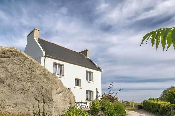 Location de vacances pour 8 personnes à Kerlouan