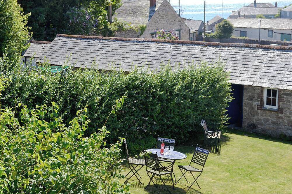 2 bedroom accommodation in Charlestown, St Austell in Charlestown, Cornwall