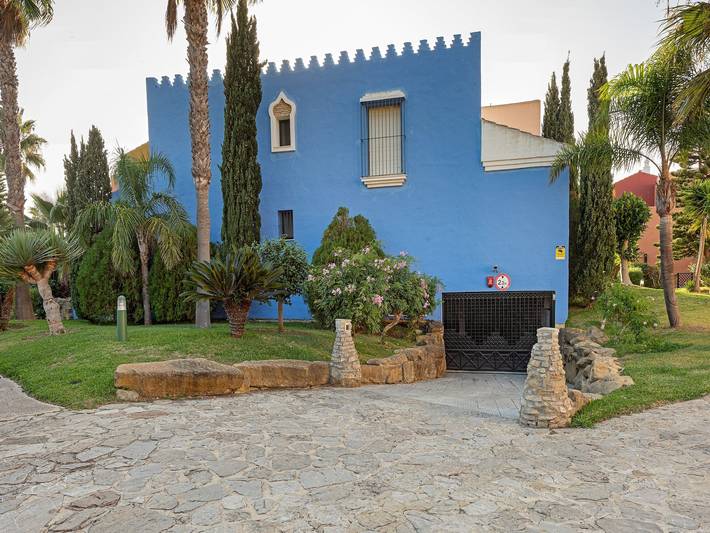 Chalet para 8 personas, con balcón además de piscina y jardín, Familias con niños en Campo de Gibraltar - 4