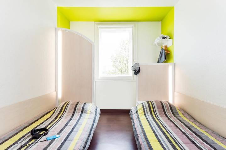 Hôtel pour 2 personnes, avec terrasse, animaux acceptés dans Saint-Cergues - 3