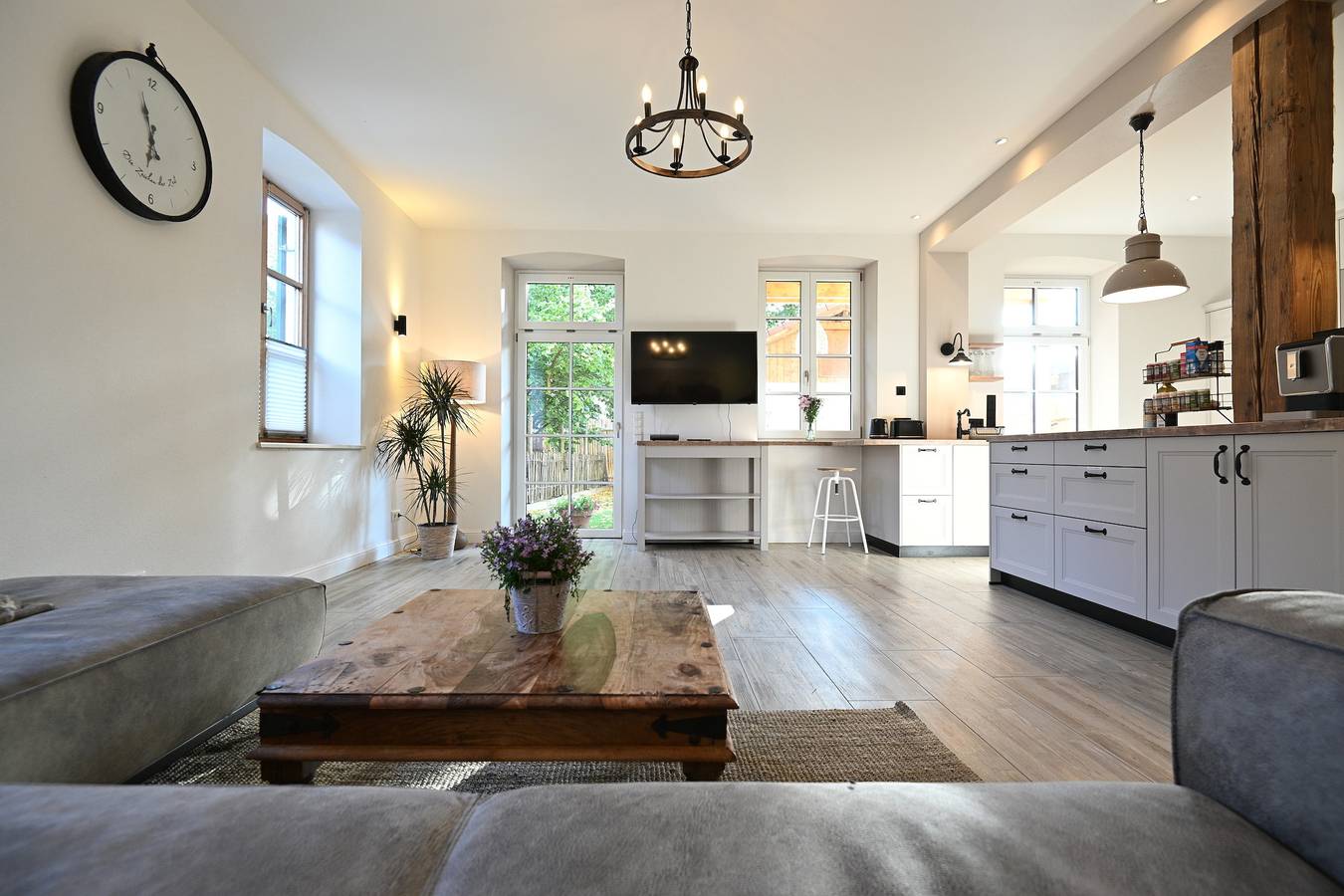 Ganze Ferienwohnung, Ferienwohnung Lämmche, Eg mit eingezäuntem Garten in Polling, Pfaffenwinkel