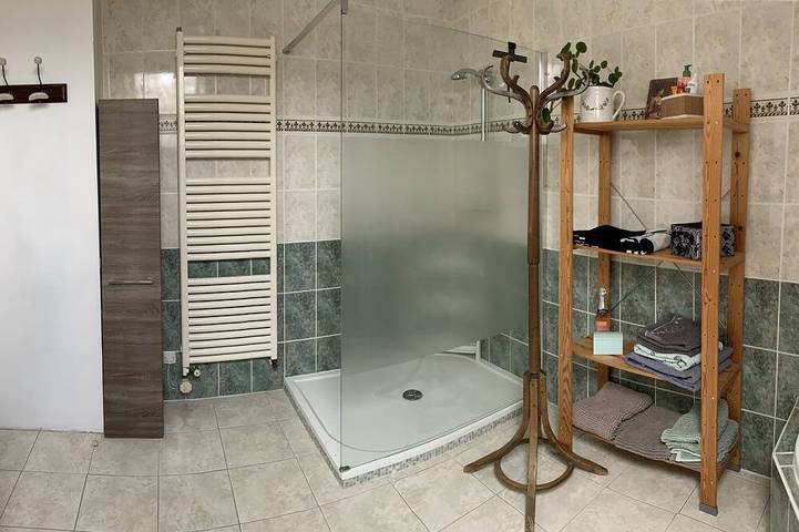 A guest room for rent (possibility of renting 2 rooms) in Vienne-en-Val, Sologne