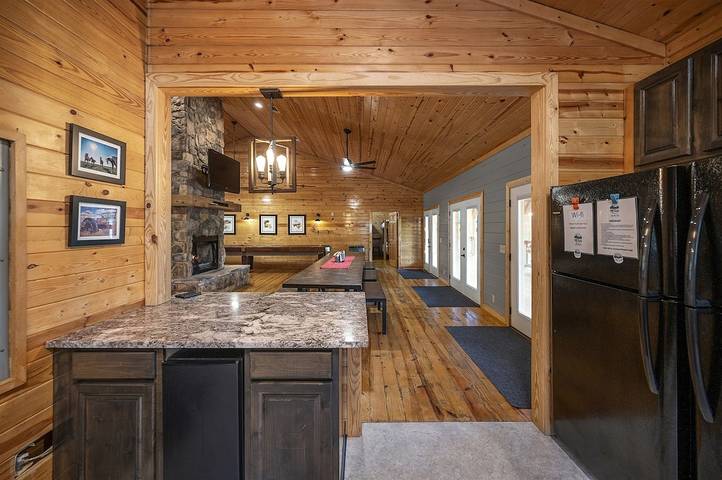 Lake house for 20 people, with yard and balcony in Oklahoma