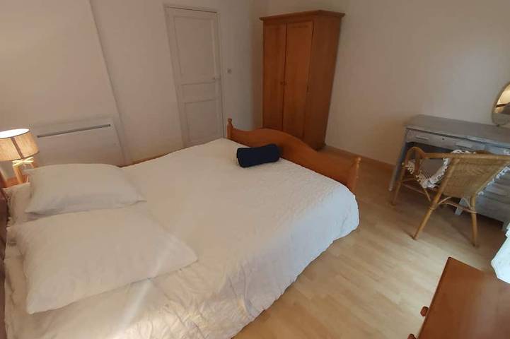 Gîte pour 4 personnes, avec piscine ainsi que terrasse et jardin à Calorguen - 3