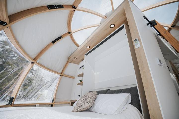 Tente pour 4 personnes, avec terrasse ainsi que vue et vue sur le lac dans Canada