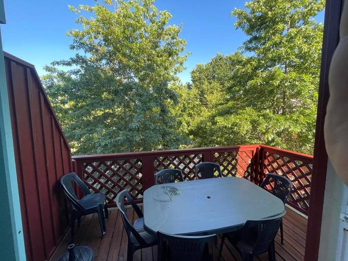 Location de vacances pour 6 personnes, avec Balcon ainsi que Terrasse et Piscine à Le Teich