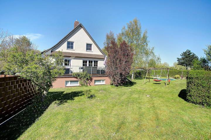 Ferienhaus für 19 Personen, mit Garten in Schaprode