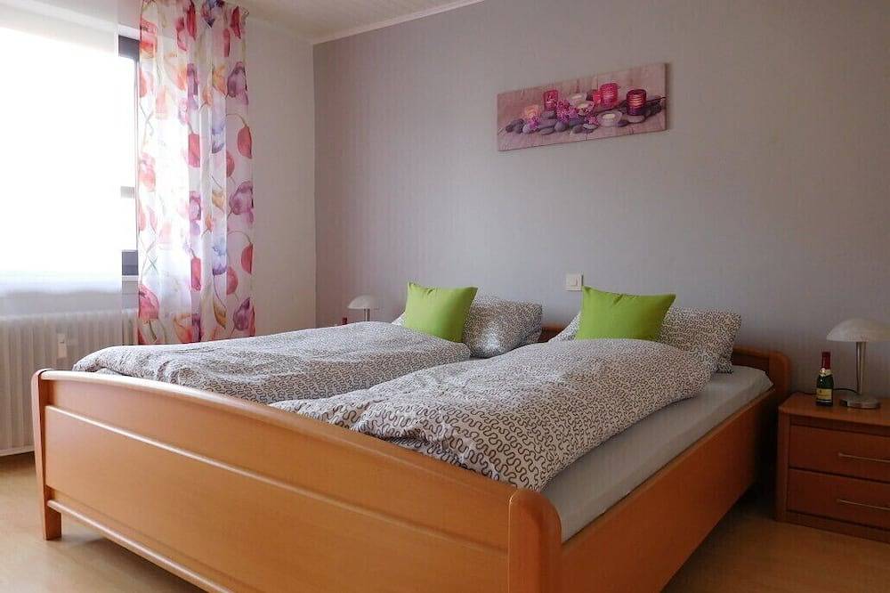 Ganze Wohnung, Fewo 2 An der Rodach - großzügige Wohnung mit tollem Balkon - ideal für Großfamilien in Steinwiesen, Frankenwald