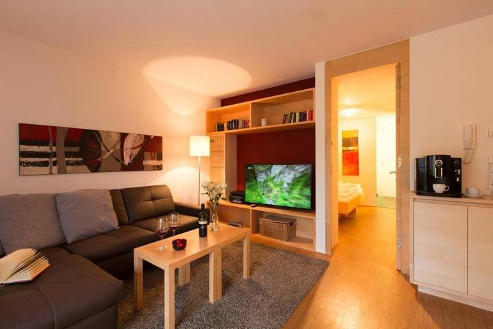 Ferienwohnung für 4 Personen, mit Balkon und Terrasse sowie Sauna und Ausblick in Warth - 2