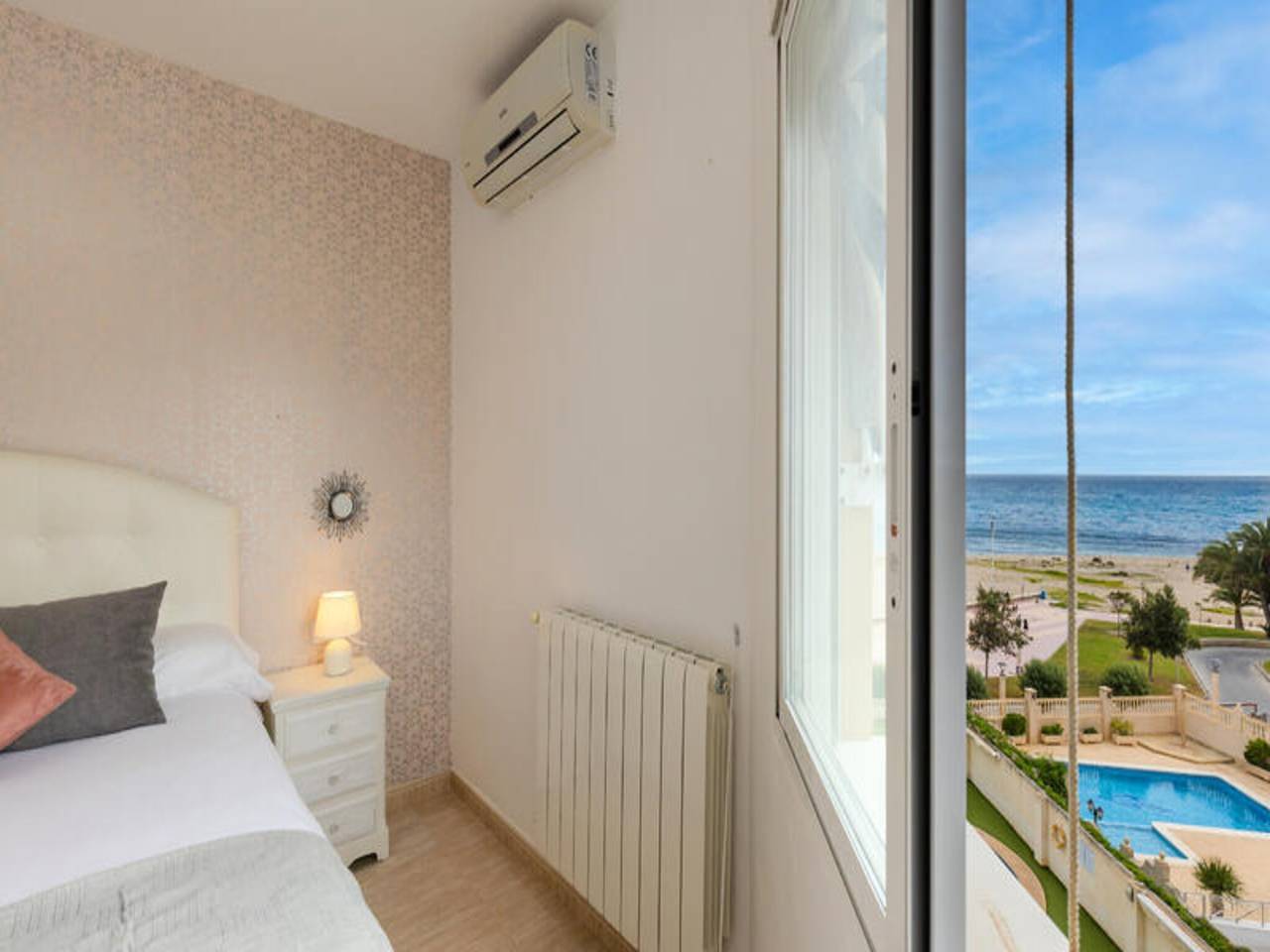 Apartamento entero, Apartamento en El Campello junto a la playa in Campello, Costa Blanca