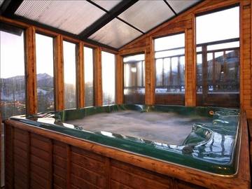 Vacation House for 10 Guests in Summit County, Arapaho National Forest, Picture 2