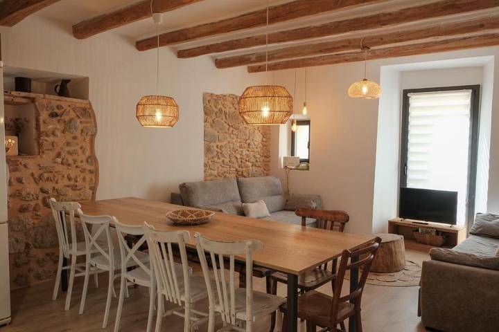 Casa rural para 10 personas, con Balcón además de Terraza y Vistas en Lladó