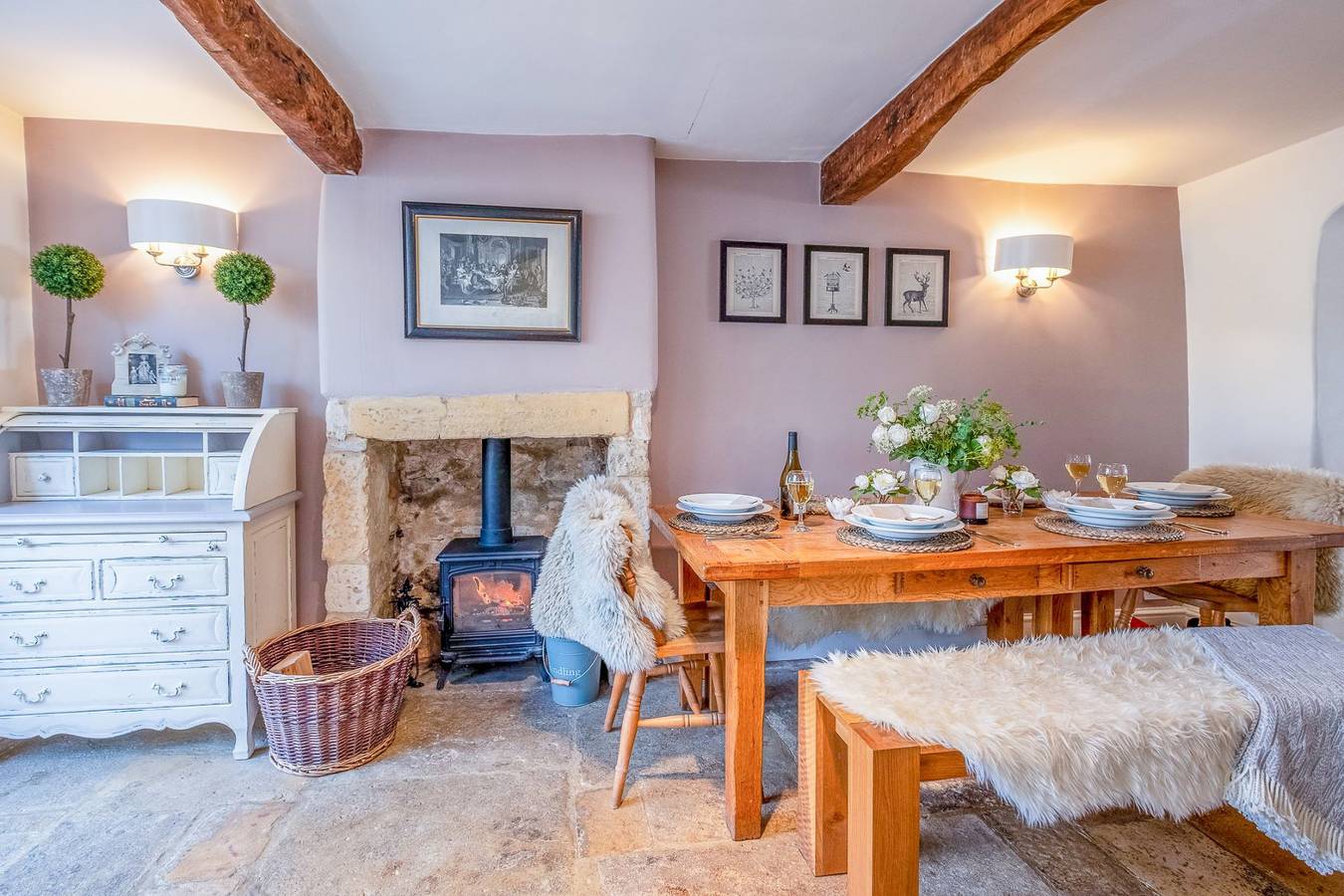 Bag End & Peppercorn Cottage in Stow-on-the-Wold, Gloucestershire