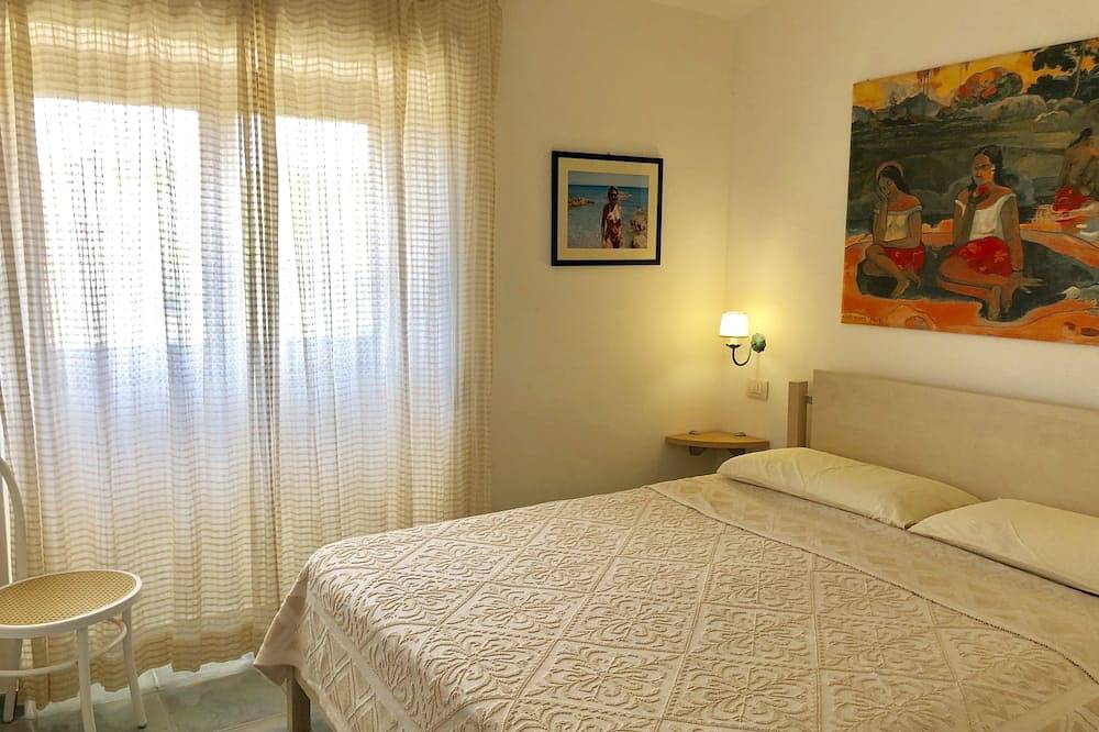 Apartamento entero, Casa con acceso directo a la playa. in Cala Liberotto, Orosei