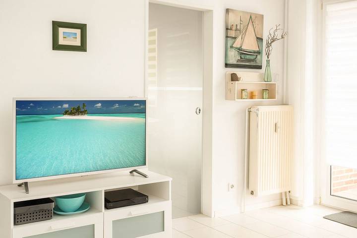 Ganze Wohnung, Ferienwohnung Deichkrone in Horumersiel: Komfortabler Urlaub nahe dem Strand in Horumersiel, Wangerland