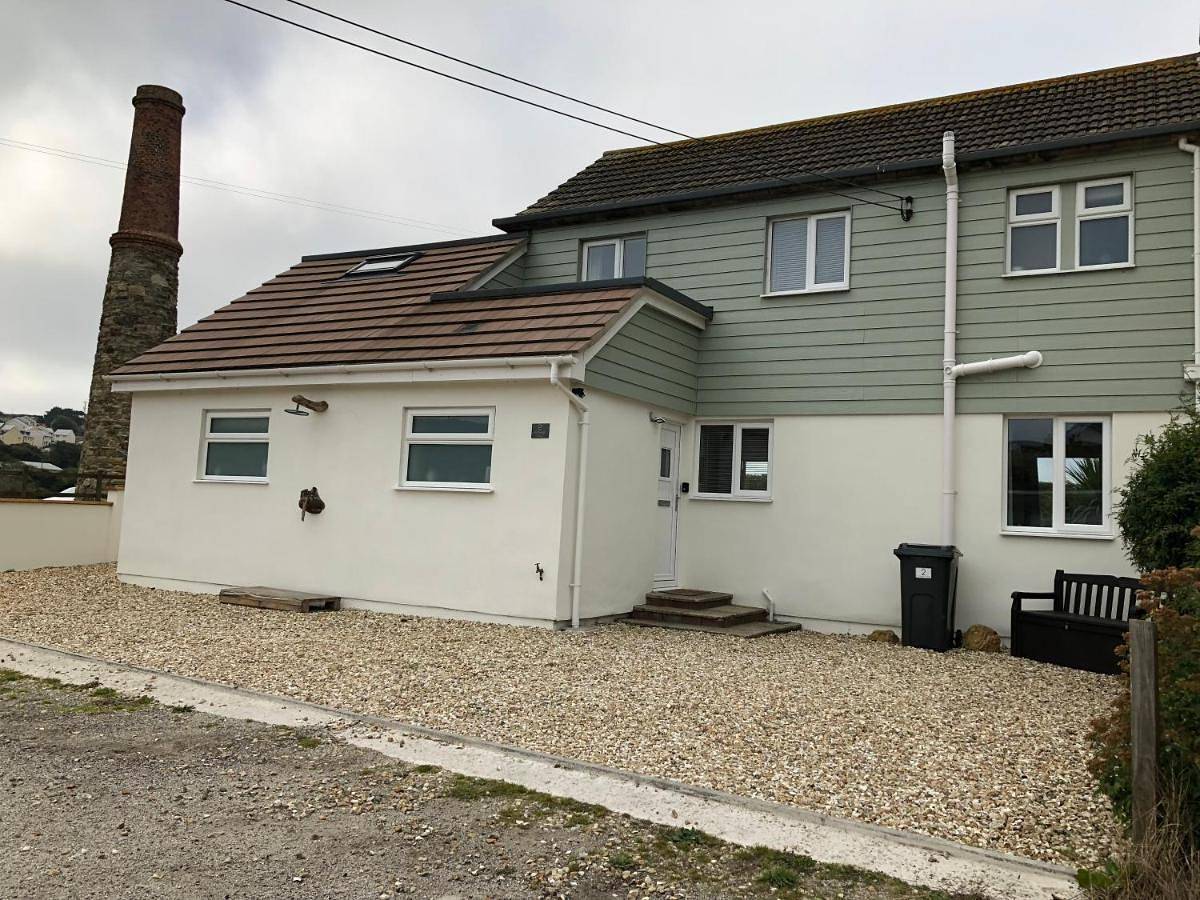 Three-Bedroom House in Perranporth, Cornwall
